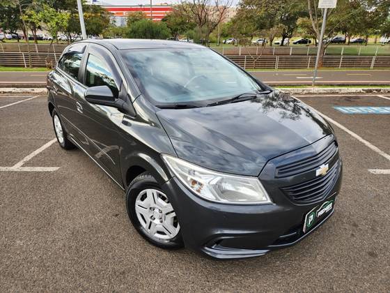 CHEVROLET ONIX 1.0 MPFI JOY 8V FLEX 4P MANUAL CHEVROLET ONIX 1.0 MPFI JOY 8V FLEX 4P MANUAL
